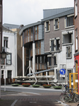 905652 Gezicht op een gedeelte van de nieuwe vleugel van het Stadhuis (Stadhuisbrug 1) te Utrecht aan de Korte ...